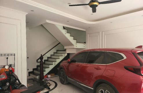 BÁN NHÀ BỒ ĐỀ 64M2, 5 TẦNG, MT RỘNG, GARAGE Ô TÔ, GẦN HỒ BỒ ĐỀ, NGÕ THÔNG HỒNG TIẾN